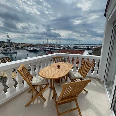 Appartamento Riva House Tribunj