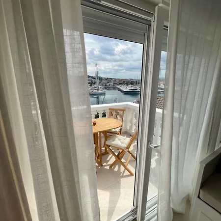 Appartamento Riva House Tribunj Tribalj