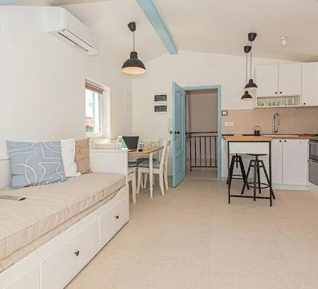 아파트 Riva House Tribunj Tribalj