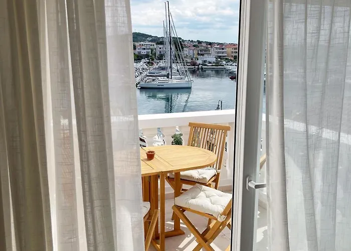 Riva House Tribunj *